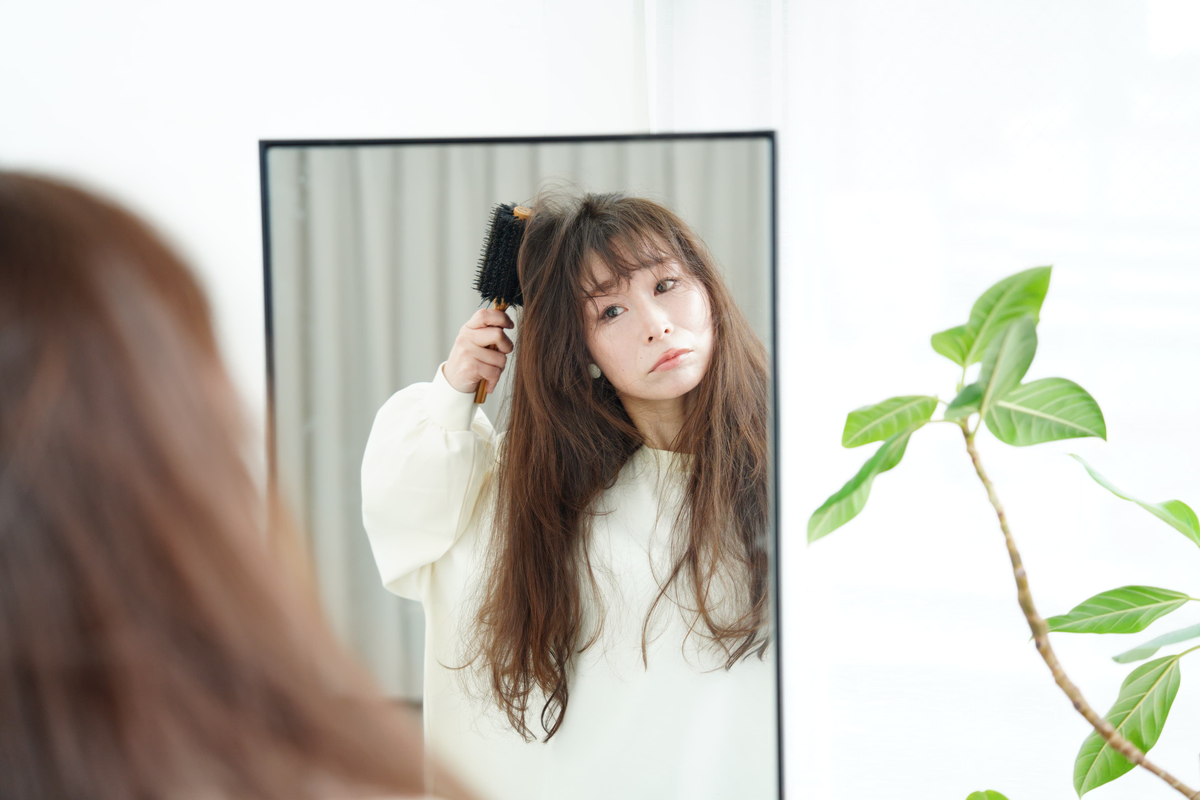 ドライヤー選びで失敗しない5つのチェックポイント(風量・温度・重さ・音・保証)